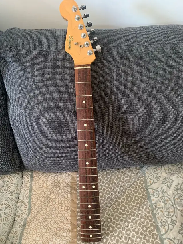 Squier Stratocaster Neck 80’s Japan Left Handed in Guitars in West Island - Image 11