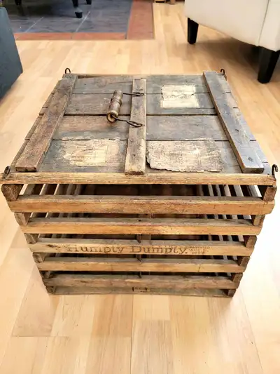 Antique 1895 Porte-caisse à œufs en bois HUMPTY DUMPTY avec couv, View more
