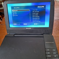 Phillips portable DVD player PD9000