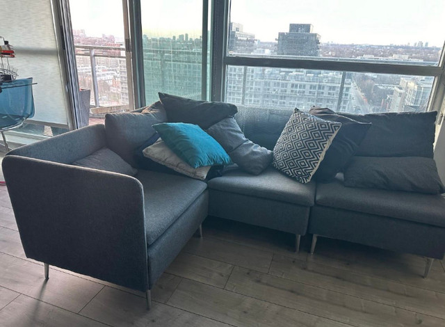 Selling sofa in Other in City of Toronto