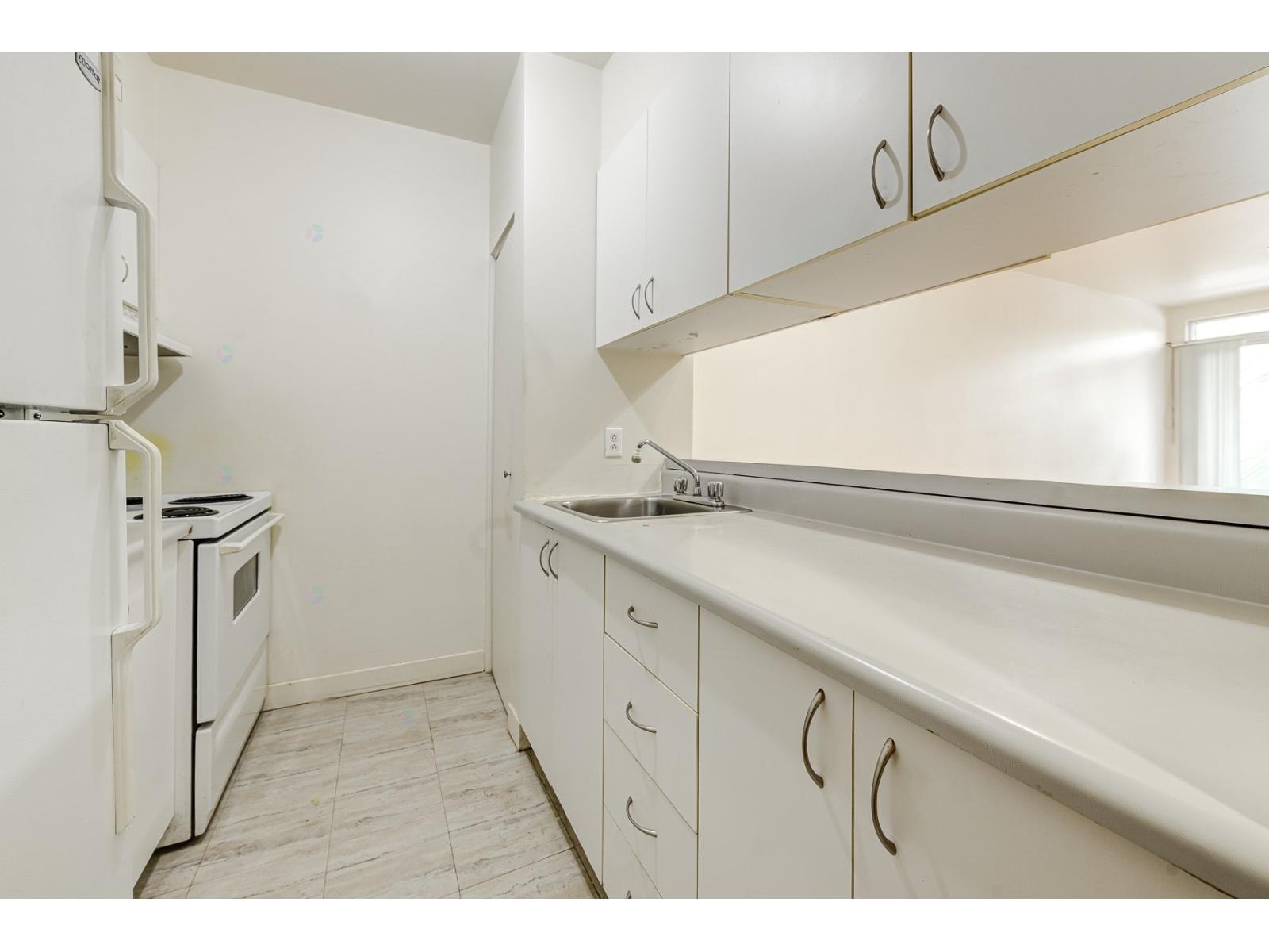 Ahuntsic-Est, 4½, 2 ch fermées, style condo pour 50 ans et + — photo 3