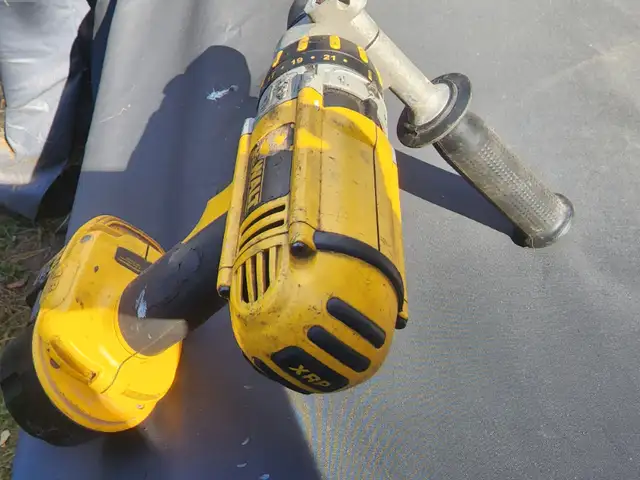 DeWalt DC925, 18V XRP Series 1/2 Cordless Hammer Drill Driver in Other in Windsor Region - Image 9