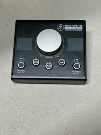 Mackie  Studio Monitor Controller