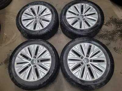 Original VW rims Bolt pattern 5x112 Center bore 57.1mm They have some curb rash and scratches but no...