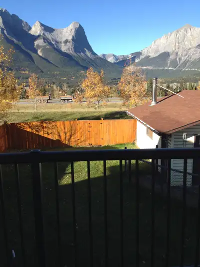 Room for rent in shared upper 3 bedroom 2 bathroom house Sunny convenient Cougar Creek location Larg...