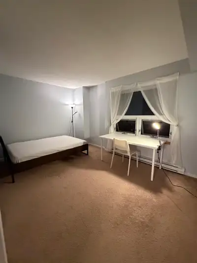 2-Bedroom Condo for Rent – 900 Dynes Road, Ottawa Spacious, furnished 2-bedroom apartment minutes fr...