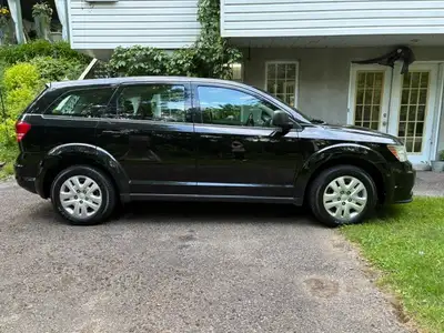 Dodge JOURNEY SE,2015, jamais d'hiver (Floride) 152800 km, traité paraffine, aucun accident. Prix 87...