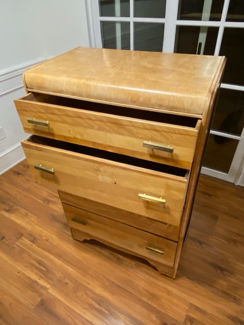 Vintage 1960’s Art-Deco Waterfall Dresser in Dressers & Wardrobes in Kelowna - Image 4