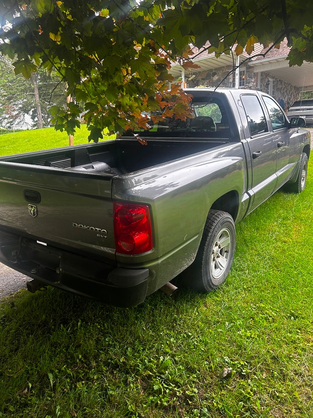 Dodge dakota 2011 — photo 3