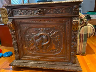 Meuble buffet style antique, View more