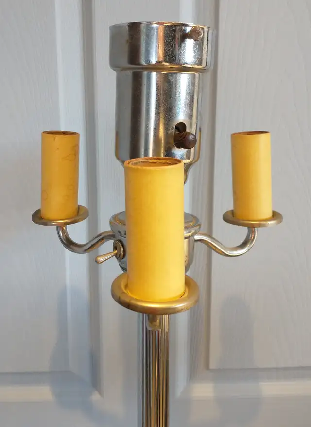 Vintage 1930s chrome floor lamp in Indoor Lighting & Fans in Ottawa - Image 10