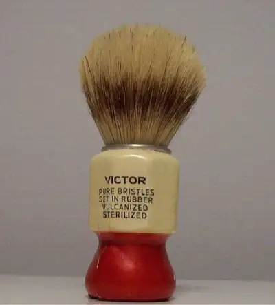 VICTOR PURE BRISTLES SHAVING BRUSH SET IN RUBBER VUCANIZED STERILIZED BOAR BRISTLES CREAM AND RED CO...