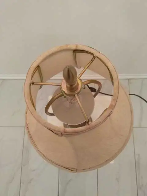 Vintage Desk Lamp  Metal base Quality Lamp special buy in Arts & Collectibles in Mississauga / Peel Region - Image 6