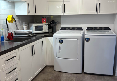 Superbe petit appartement 3 1/2 situé au 3e étage dans un coin tranquille. Parfait pour personne seu...