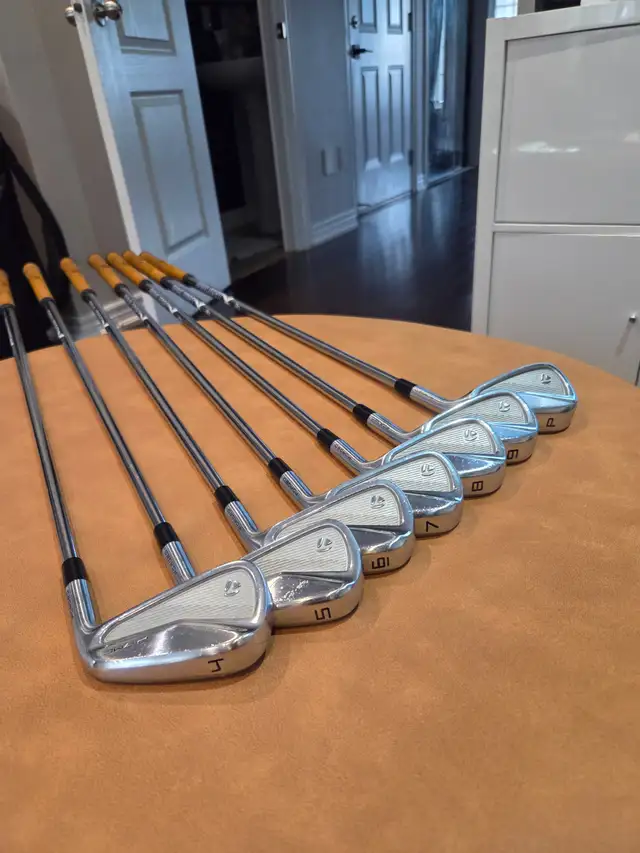 TaylorMade P7-MC Golf Clubs PW - 4i Right Hand in Golf in Hamilton - Image 2