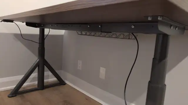 IKEA Motorized Sit/Stand Desk in Desks in Ottawa - Image 3