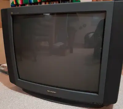 I WILL CONSIDER OFFERS ABOVE $300. size ~29" color CRT (Made in USA!) has front RCA port, Rear has:...