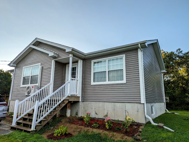 2bedroom house hotel, 8 minutes walk to hospital Short Term Rentals