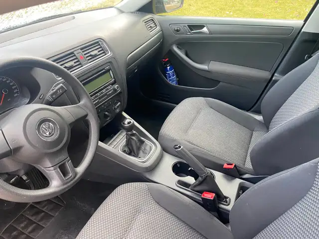 2011 Volkswagen Jetta604579865759600645