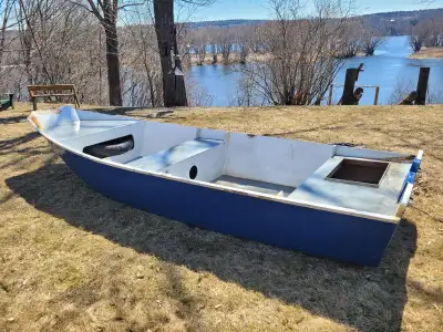 Sturdy, stable Jon Boat with no leaks, but definitely in need of some work (minor fibreglass to repa...