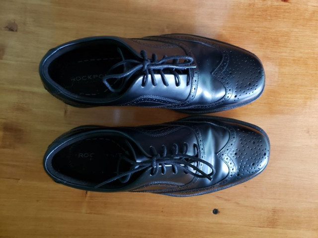 Rockport Leather Dress Shoes Men's Black - Fits Like Size 9 in Men's Shoes in Vernon - Image 3
