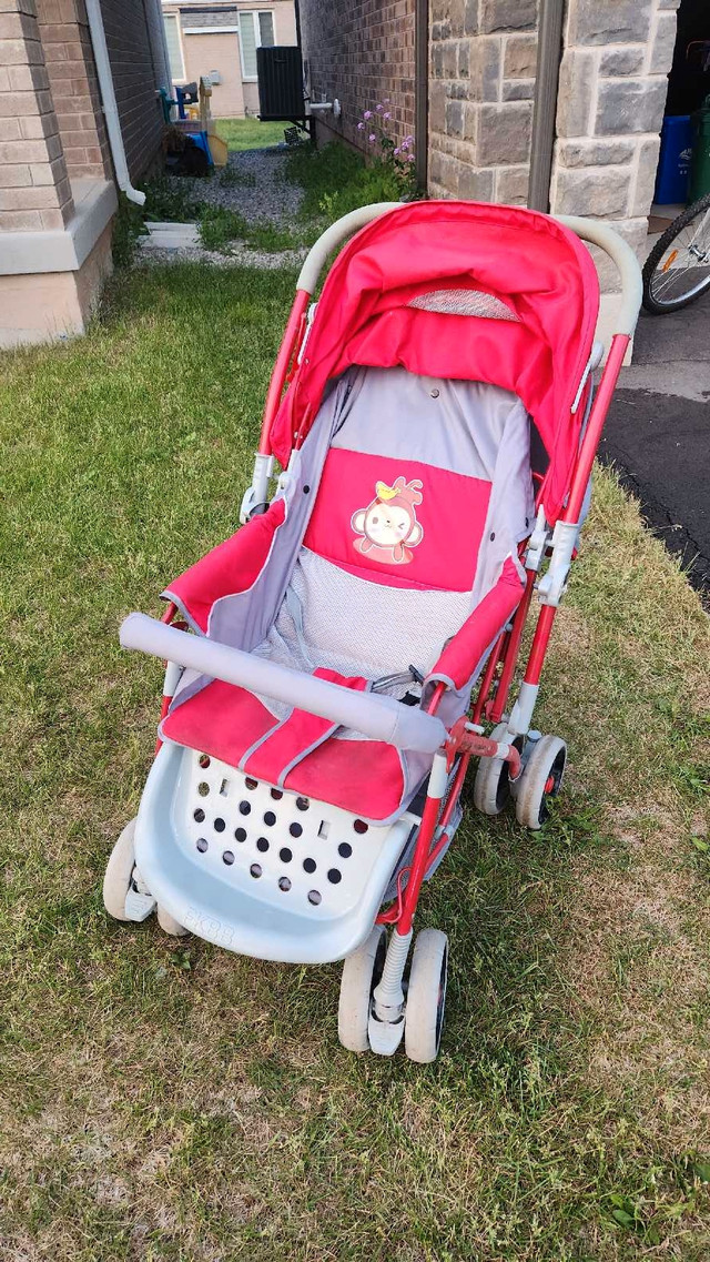 Stroller with full recliner in Strollers, Carriers & Car Seats in Oakville / Halton Region