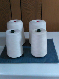 Cônes de Fil à coudre PERMA CORE - blanc - surjeteuse (overlock)