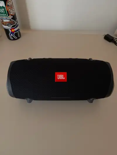 Fonctionne parfaitement. Vient avec son chargeur. Produit original. Raison de la vente : nous en avo...