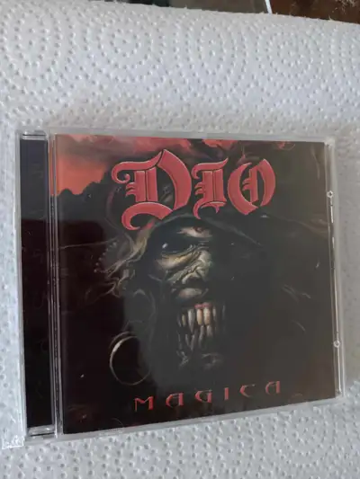 RARE ! PICK UP IN NORTH YORK ! SHIPPING IS ALSO AVAILABLE ON ALL 800 ITEMS POSTED ! BLACK SABBATH AC...