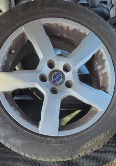Set of four OEM 17 inch Volvo alloy rims with Pirelli Scorpion Verde all season tires. Wheel Specifi...