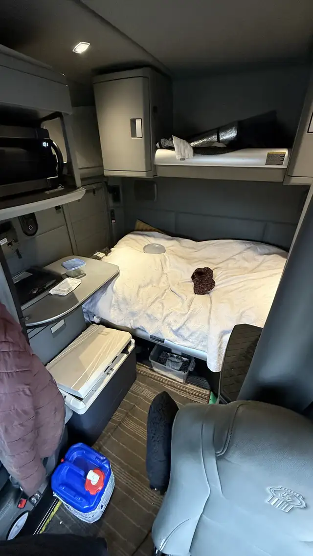 2019 Kenworth T680 in Heavy Trucks in Portage la Prairie - Image 10