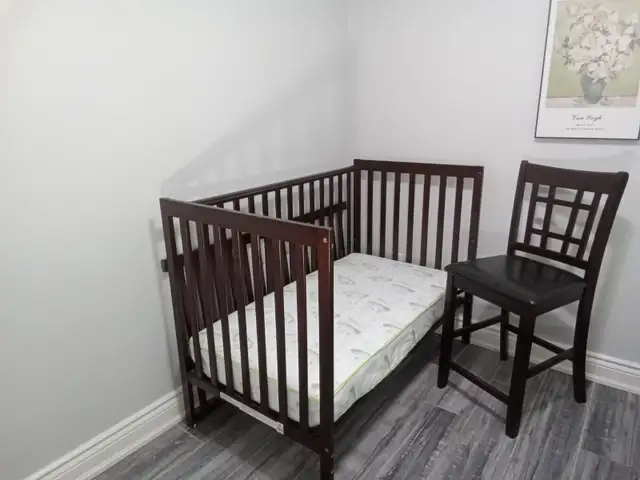 Baby Crib coverts to day bed, toddler bed62863733407234124