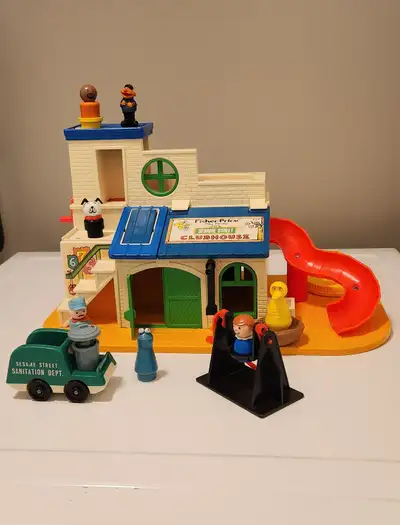 Sesame Street Clubhouse and characters. In good working condition except for the swing. Includes Osc...