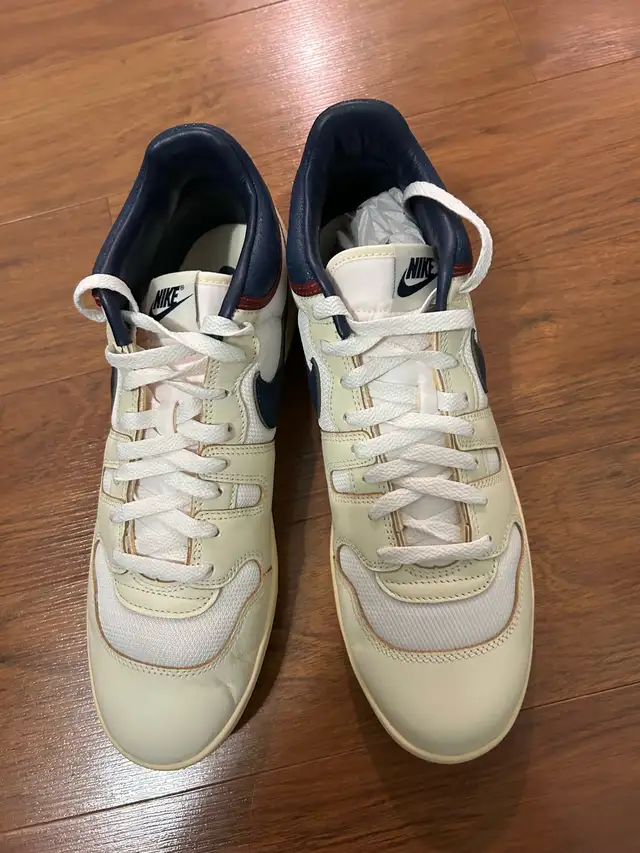 Nike Attack Premium-M12 in Men's Shoes in Kitchener / Waterloo - Image 3