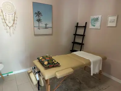 Treatment Room for Rent | Wellness Clinic | Harbourfront, Downtown Toronto A spacious, tranquil, and...