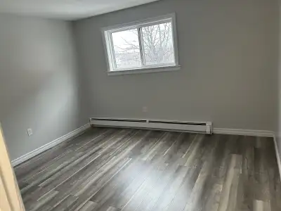 2 bedroom apartment available right away. Includes heat and 1 parking. $1600/month 1 bedroom apartme...