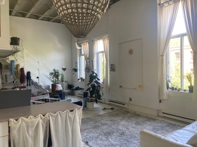 GRAND LOFT SOUS LOCATION À PARTIR DE SEPTEMBRE (TOUT INCLUS) — photo 3