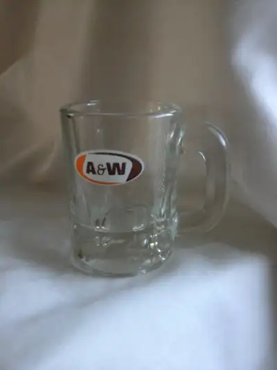 Nostalgic A & W Mugs Clear Glass with Handle & Logo 2 - 5.75" (large), 2 - 4.75" (medium) , 2 - 3" (...