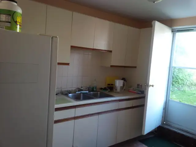 Private Room with a walkout basement in Mississauga in Room Rentals & Roommates in Mississauga / Peel Region - Image 8