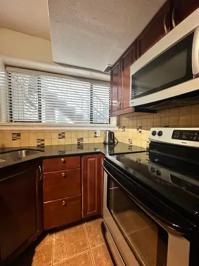 Long term-tenants are being sought for this modern and bright 2 bedroom main floor suite. The suite...