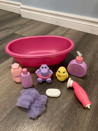 You&Me baby doll bathtub playset and doll 