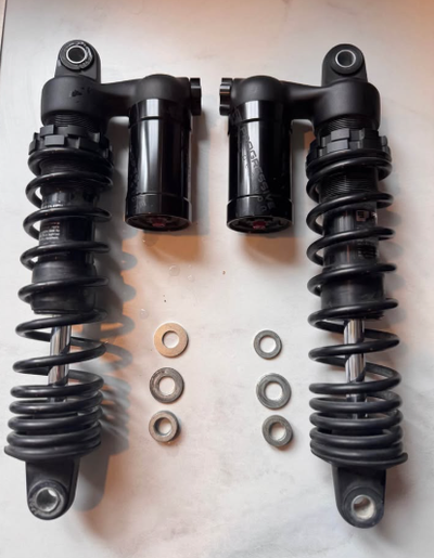 Great condition and lightly used. 13” eye to eye and taken off a 2019 sportster. Can adjust on the f...