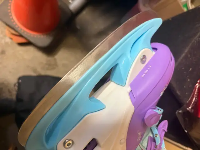 Girls Skates in Skates & Blades in Windsor Region - Image 3