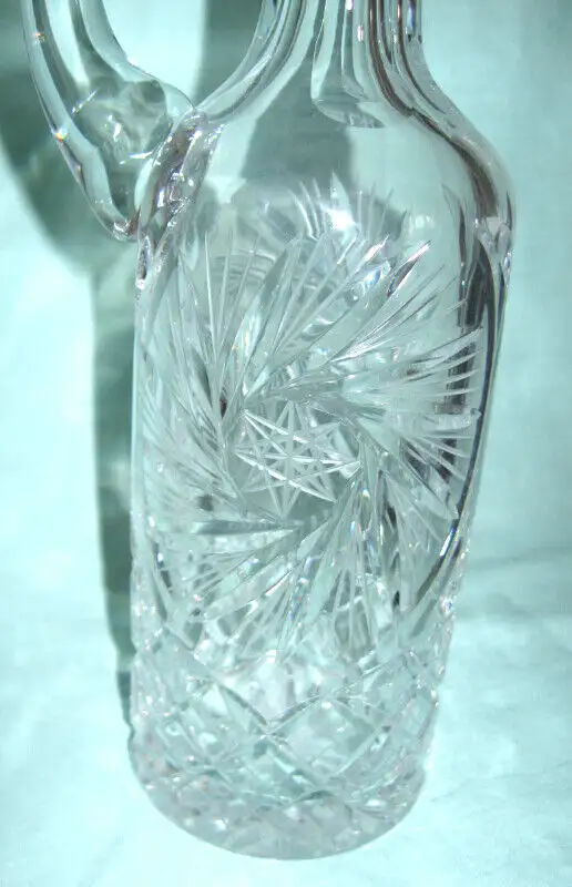 CARAFE EN CRYSTAL VINTAGE  PINWHEEL  CRYSTAL CARAFE in Arts & Collectibles in West Island - Image 6