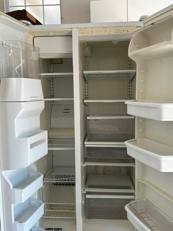36" Refrigerator For Sale in Refrigerators in Markham / York Region - Image 2