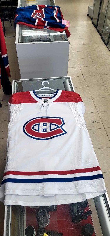 Chandails de hockey $25 et plus dans Autre  à Ville de Montréal - Image 4