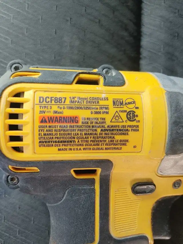DEWALT DCF887B 20V MAX XR  3-Speed 1814 in-lb high to Impact Dri in Power Tools in Markham / York Region - Image 4