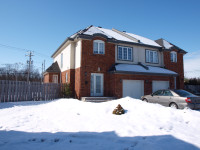 Semi-detached House for Rent