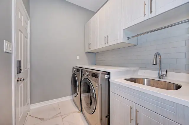 A spacious private rooms with an attached bathroom in Cambridge. in Room Rentals & Roommates in Cambridge - Image 5