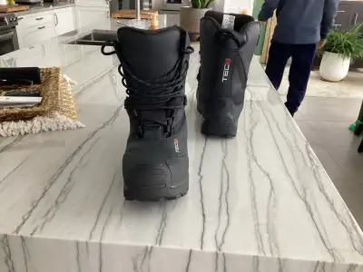 Bottes de motoneige BRP Tech+ a vendre, View more
